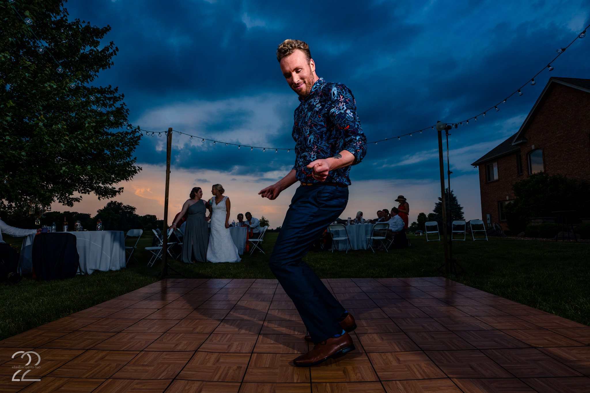 Outdoor Dance Floors - Wedding Photo Ideas